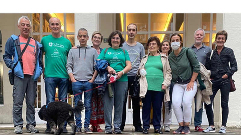 Argi berdeak piztu zituzten atzo, ELA gaitzaren kontrako egunean