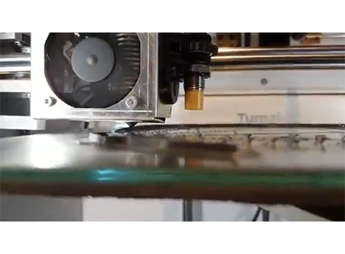 Armeria Eskolak 50 babes-bisera banatu zituen atzo San Andres egoitzan