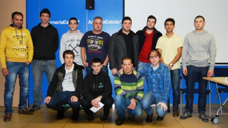 Armeriako ikasle onenak saritu dituzte