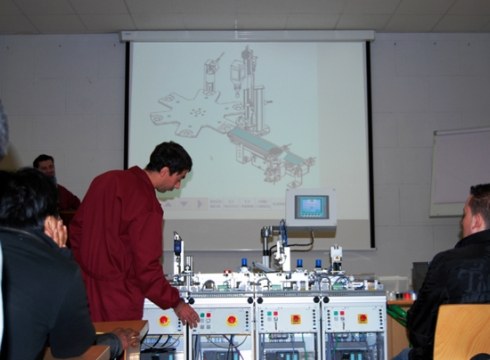 Armeriako ikasleek proiektuen aurkezpen publikoa egingo dute bihar