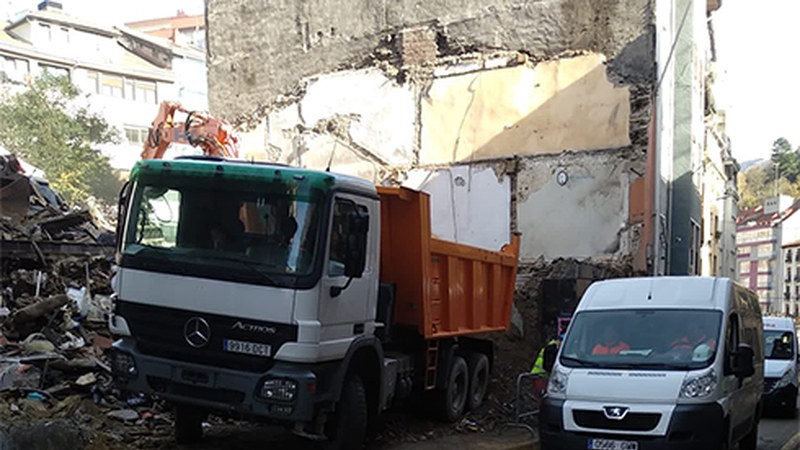 Arragueta kalea trafikoarentzat zein oinezkoentzat zabaldu dute