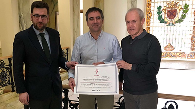 Arraguetako kaltetutakoei laguntzeko ia 7.000 euro bildu ditu SD Eibar Fundazioak