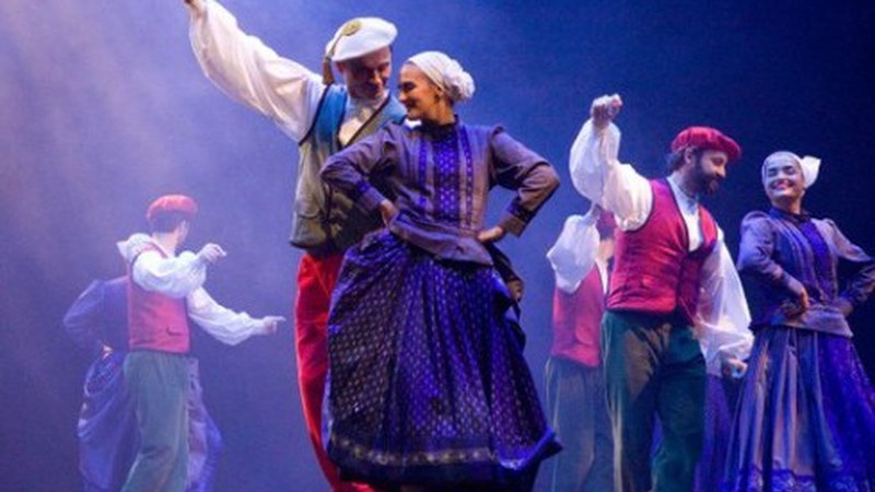 Arrasaten taularatuko dute bihar "Martin Zalakain" dantza ikuskizuna