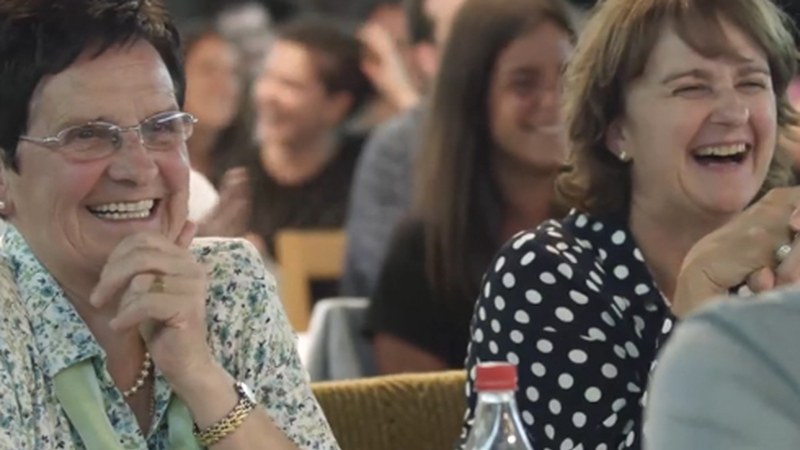 Arrate bezperako bertso-afariko saioa "bertsoak.eus" atarian jarri dute (bideoak)