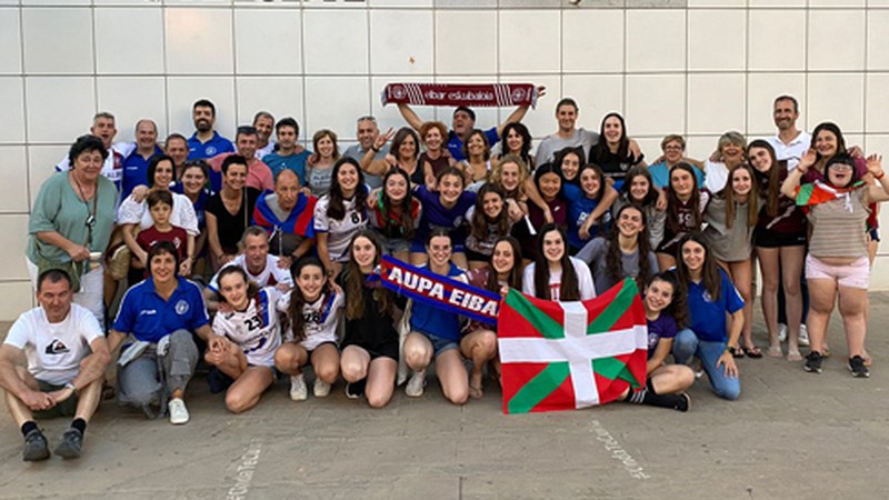 Arrate Eibar Eskubaloiko kadete mailako neskek beste urrats bat eman dute estatu mailako txapelketan