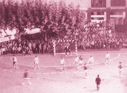 Arrate eskubaloi taldeko jokalari izandakoek bazkaria egingo dute urriaren 20an