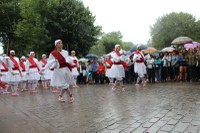 Arrateko Amaren eguna azken urteotako euritsuena izan da