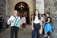 Arrateko Amaren jaiak jendetza erakarri du aurten Arrateko Amaren jaiak jendetza erakarri du aurten