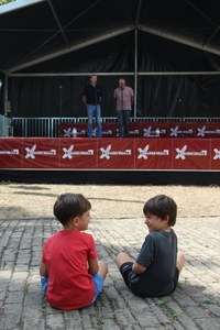 Arrateko Amaren jaiak jendetza erakarri du aurten Arrateko Amaren jaiak jendetza erakarri du aurten