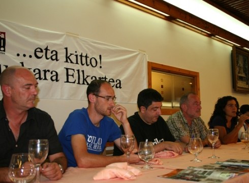 Arrateko bertso afarirako txartelak bazkideentzat salgai ipini dira