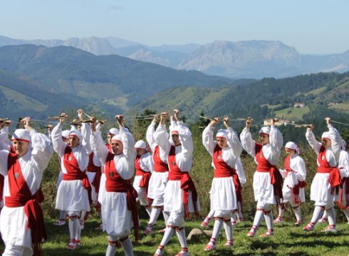Arrateko jaiak argazkietan laburbilduta (facebook.com/etakittoaldizkaria)