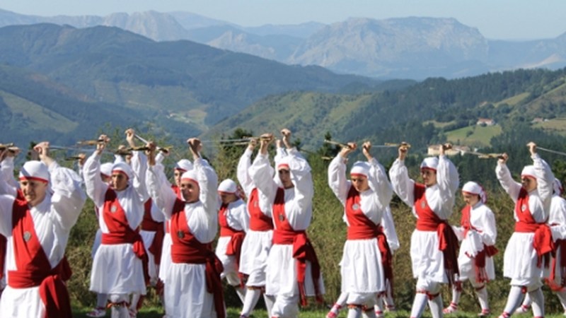 Arrateko jaiak argazkietan laburbilduta (facebook.com/etakittoaldizkaria)