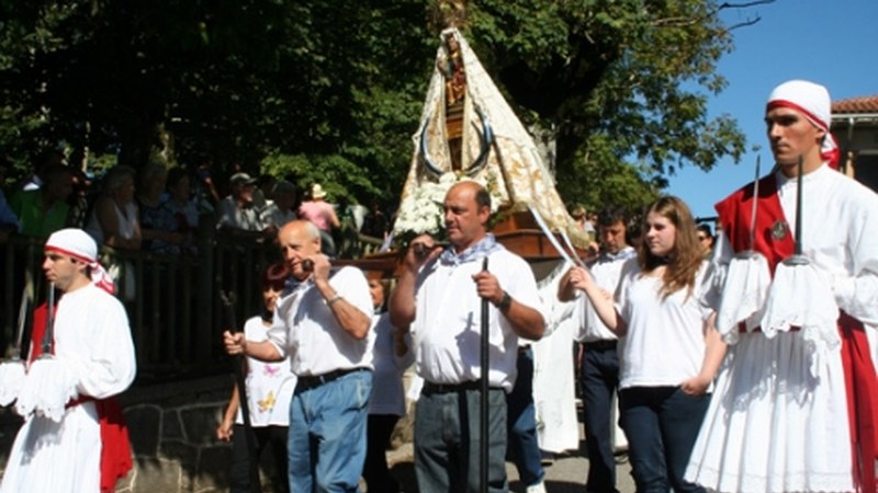 Arrateko jaiek asteburu osoa beteko dute