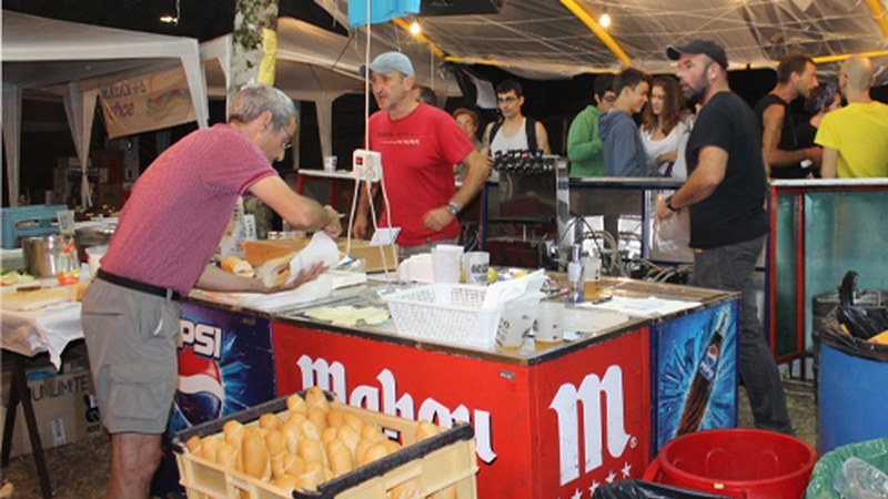 Arrateko jaietan txosnak jartzeko eskaerak aurkezteko epea zabalik