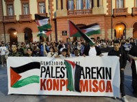 Arratsaldean ere ehundaka eibartar elkartu dira Untzagan, Gernika Palestina herri ekimenak egindako deiari erantzunez