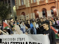 Arratsaldean ere ehundaka eibartar elkartu dira Untzagan, Gernika Palestina herri ekimenak egindako deiari erantzunez