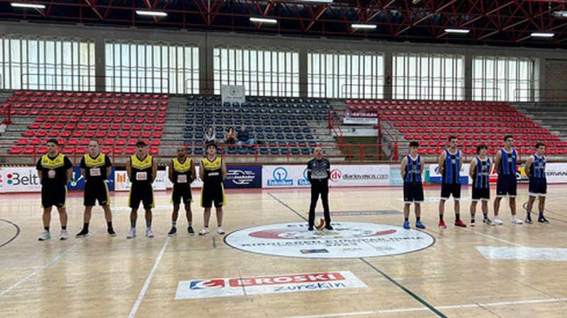 Artesanos Juantxo Eibar Saskibaloiak 69-64 irabazi zion Easori, Unax Garcia gogoratuz