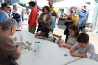 Artisau eta baserritarren azokak bete zuen zapatu goiza