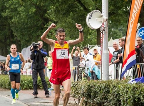 Asier Cuevasek min hartu zuen 100 kilometroko Mundialean