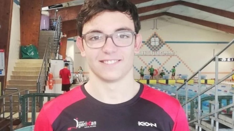Asier Gomez gailendu zen Flysch Beltza itsas-zeharkaldian