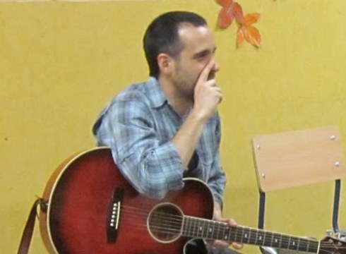 Asier Serranoren "Hoteleko kantu eta kontuak" gaur Karrikan