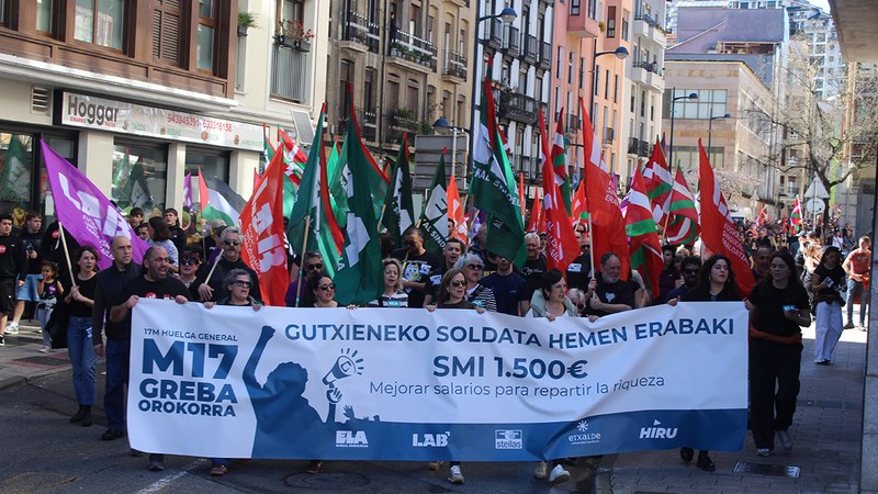 Aspaldiko manifestaziorik handiena egin da gaur eguerdian Eibarren