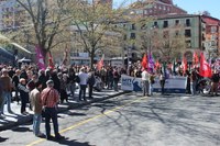 Aspaldiko manifestaziorik handiena egin da gaur eguerdian Eibarren
