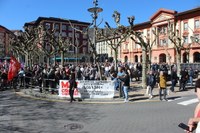 Aspaldiko manifestaziorik handiena egin da gaur eguerdian Eibarren