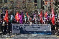 Aspaldiko manifestaziorik handiena egin da gaur eguerdian Eibarren