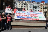 Aspaldiko manifestaziorik handiena egin da gaur eguerdian Eibarren