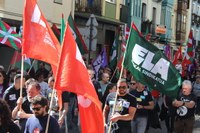 Aspaldiko manifestaziorik handiena egin da gaur eguerdian Eibarren