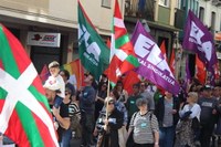 Aspaldiko manifestaziorik handiena egin da gaur eguerdian Eibarren