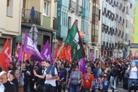 Aspaldiko manifestaziorik handiena egin da gaur eguerdian Eibarren