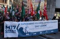 Aspaldiko manifestaziorik handiena egin da gaur eguerdian Eibarren