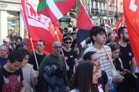 Aspaldiko manifestaziorik handiena egin da gaur eguerdian Eibarren