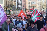 Aspaldiko manifestaziorik handiena egin da gaur eguerdian Eibarren
