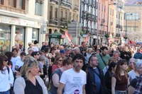 Aspaldiko manifestaziorik handiena egin da gaur eguerdian Eibarren