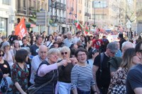 Aspaldiko manifestaziorik handiena egin da gaur eguerdian Eibarren