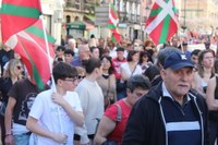 Aspaldiko manifestaziorik handiena egin da gaur eguerdian Eibarren