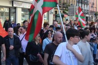 Aspaldiko manifestaziorik handiena egin da gaur eguerdian Eibarren