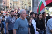 Aspaldiko manifestaziorik handiena egin da gaur eguerdian Eibarren