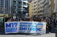 Aspaldiko manifestaziorik handiena egin da gaur eguerdian Eibarren