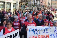 Aspaldiko manifestaziorik handiena egin da gaur eguerdian Eibarren