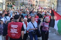 Aspaldiko manifestaziorik handiena egin da gaur eguerdian Eibarren