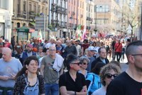 Aspaldiko manifestaziorik handiena egin da gaur eguerdian Eibarren