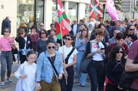 Aspaldiko manifestaziorik handiena egin da gaur eguerdian Eibarren