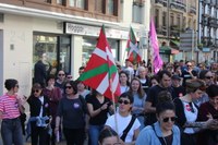 Aspaldiko manifestaziorik handiena egin da gaur eguerdian Eibarren