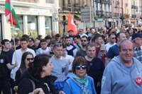 Aspaldiko manifestaziorik handiena egin da gaur eguerdian Eibarren