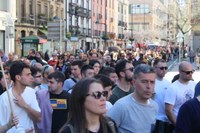 Aspaldiko manifestaziorik handiena egin da gaur eguerdian Eibarren