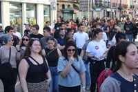 Aspaldiko manifestaziorik handiena egin da gaur eguerdian Eibarren